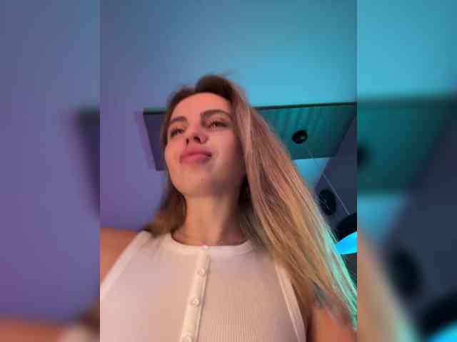 Nataliecroys webcam
