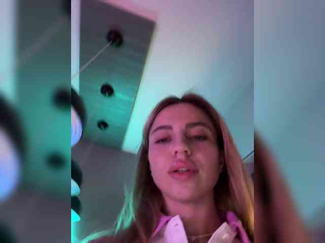 Nataliecroys webcam