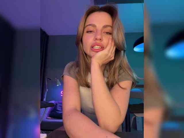 Nataliecroys webcam