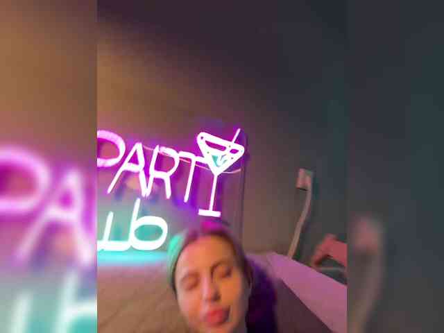 Nataliecroys webcam