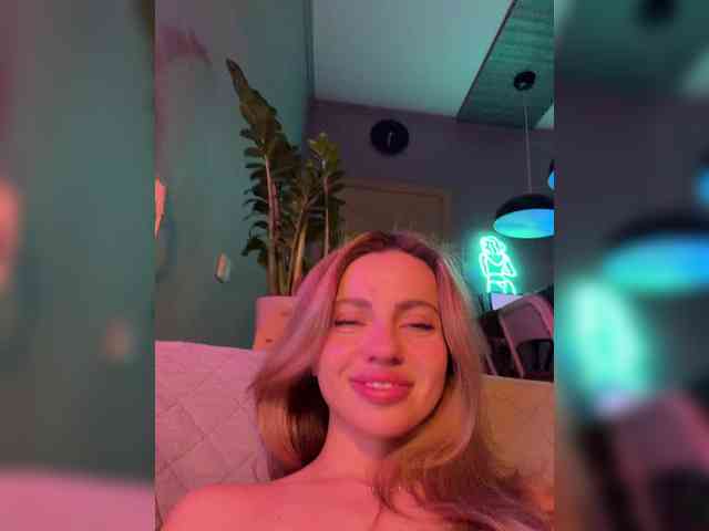 Nataliecroys webcam