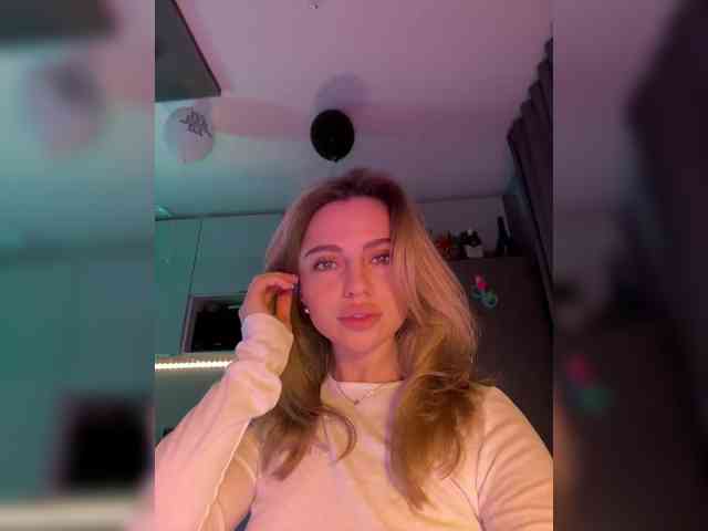 Nataliecroys webcam