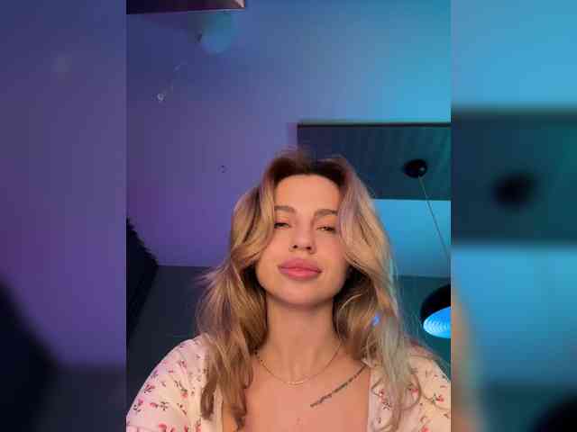 Nataliecroys Live Webcam on BongaCams