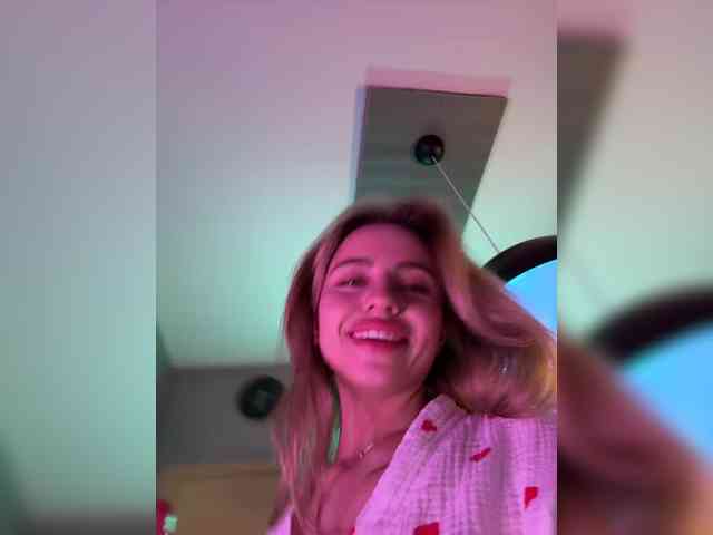 Nataliecroys webcam