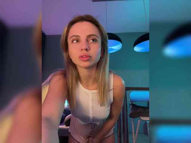 Nataliecroys webcam