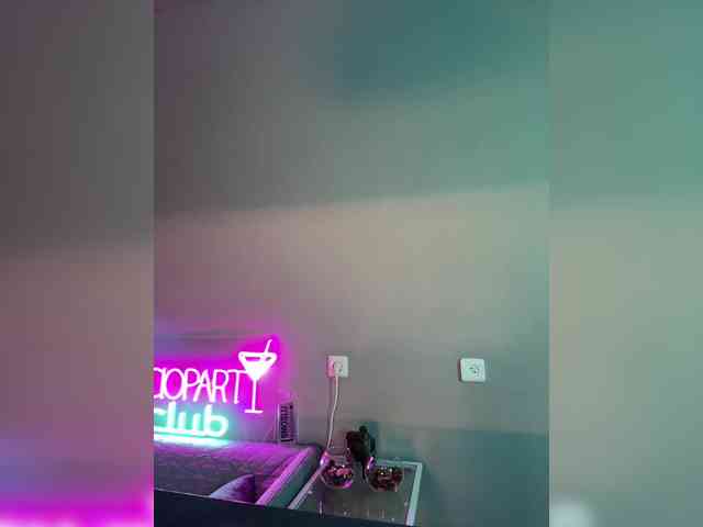 Nataliecroys webcam