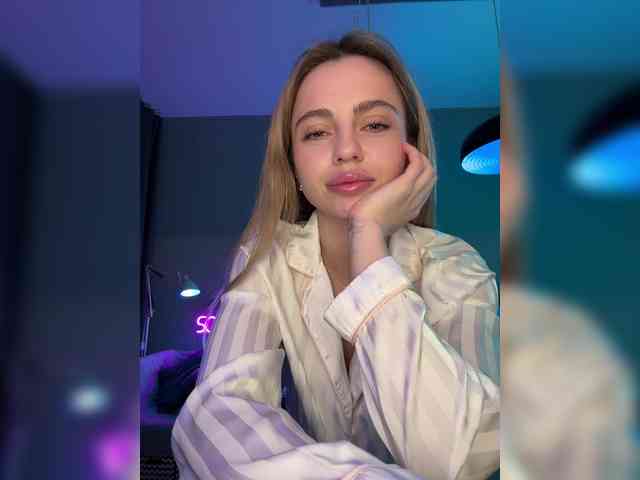 Nataliecroys webcam