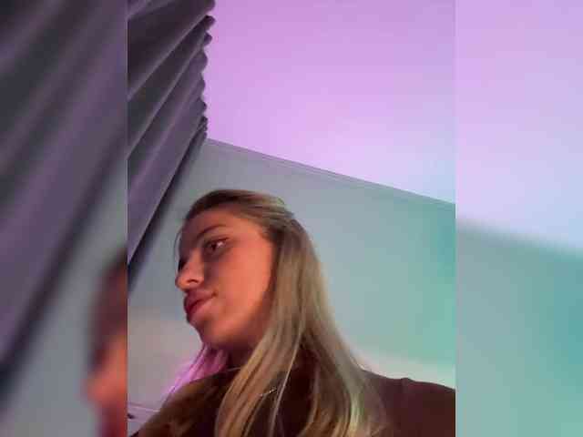 Nataliecroys webcam