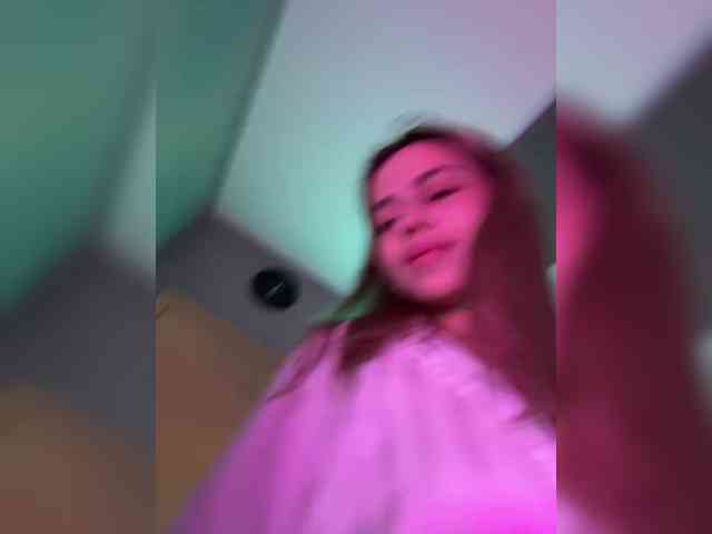 Nataliecroys webcam
