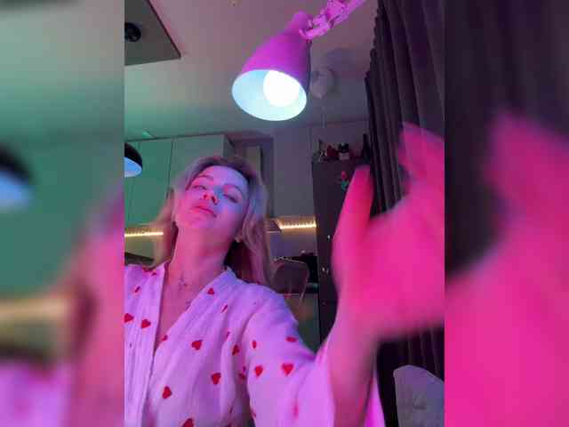 Nataliecroys webcam