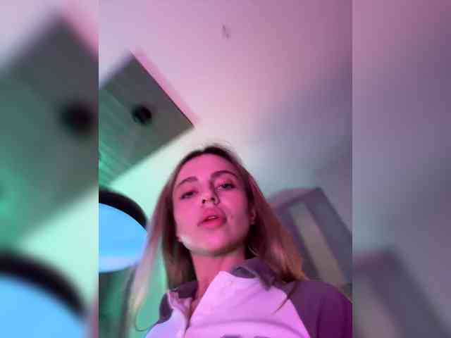 Nataliecroys webcam