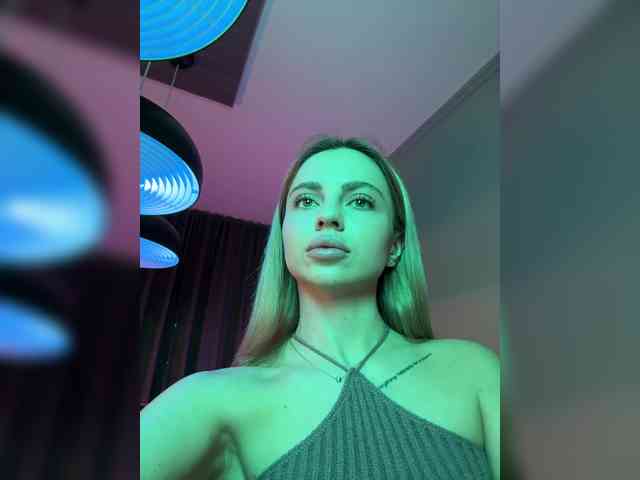 Nataliecroys webcam