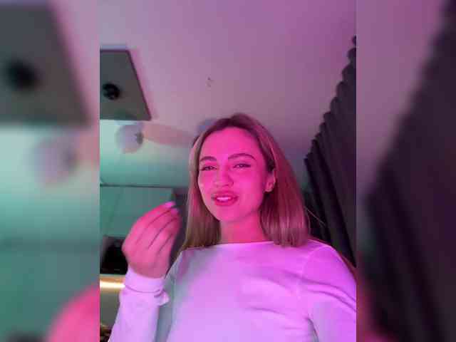 Nataliecroys webcam