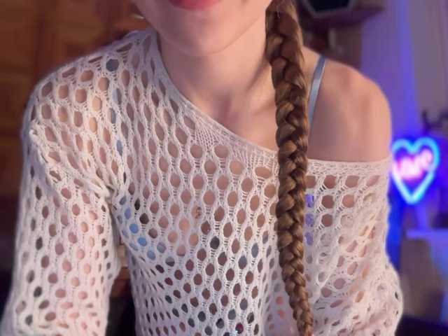 CandyBoom's BongaCams show and profile