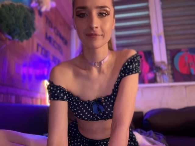 CandyBoom's BongaCams profile