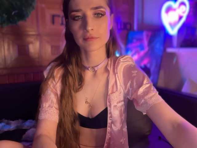 CandyBoom's BongaCams show and profile