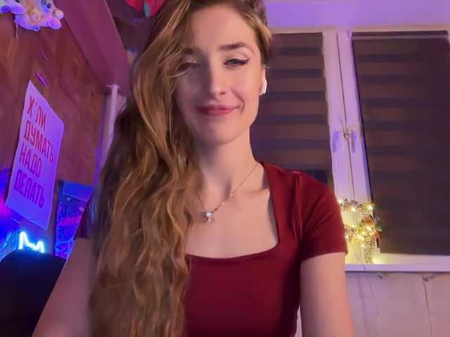 CandyBoom's BongaCams show and profile