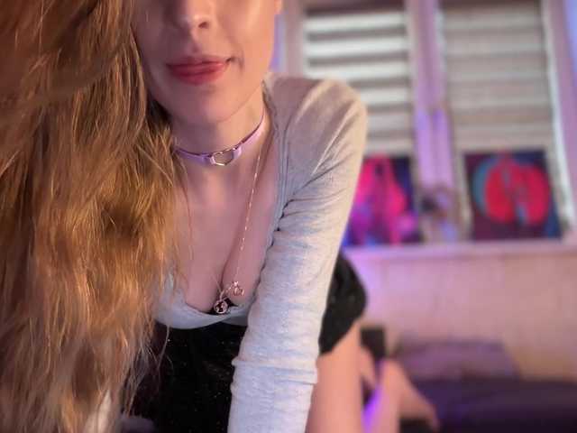 CandyBoom's BongaCams show and profile