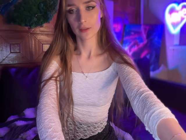 CandyBoom's BongaCams show and profile