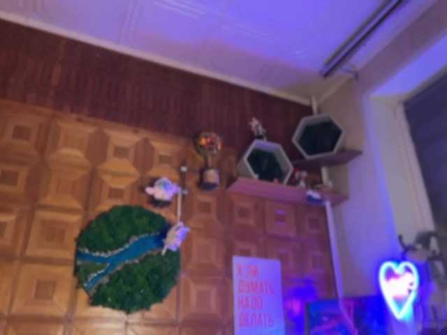 CandyBoom's BongaCams show and profile