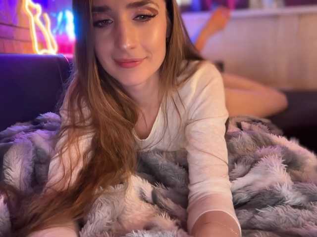 CandyBoom's BongaCams show and profile