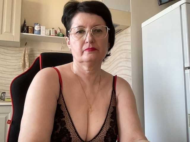 HotMilfPussy's BongaCams show and profile
