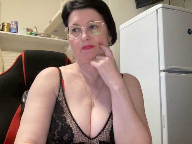 HotMilfPussy webcam