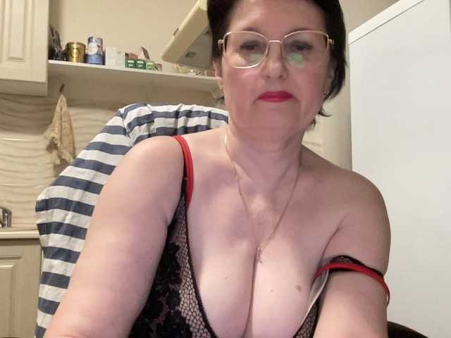 HotMilfPussy's BongaCams show and profile