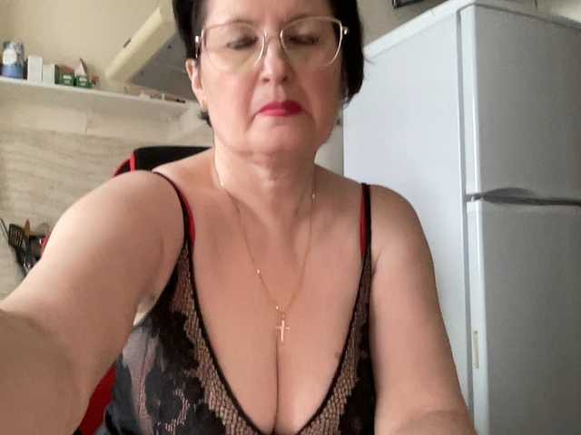 HotMilfPussy's BongaCams show and profile