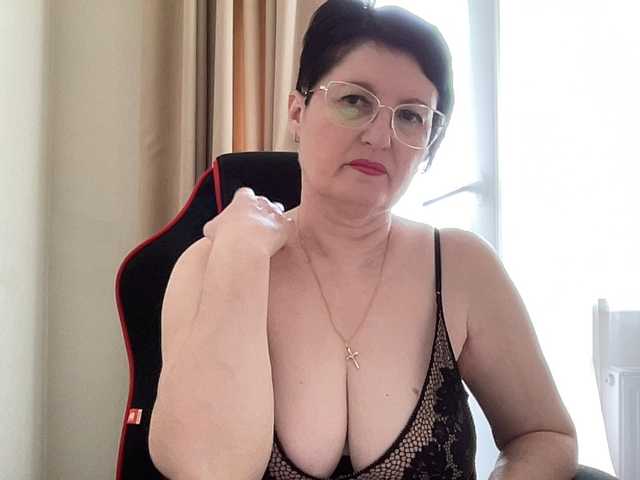  HotMilfPussy chat room