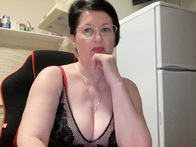 HotMilfPussy's BongaCams show and profile