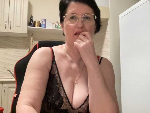 HotMilfPussy's BongaCams show and profile