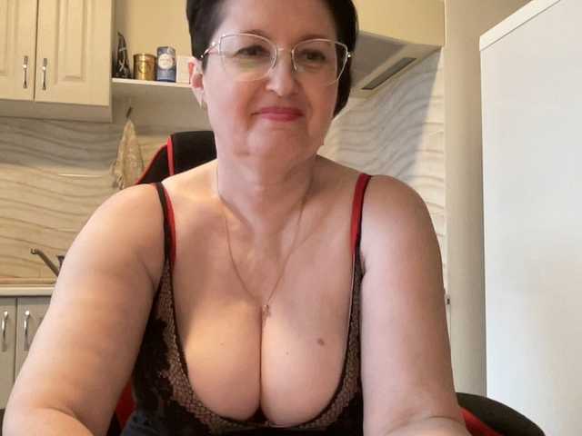 HotMilfPussy's BongaCams show and profile