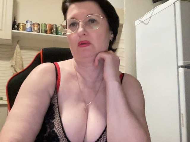 HotMilfPussy's BongaCams show and profile