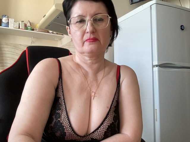 HotMilfPussy's BongaCams show and profile