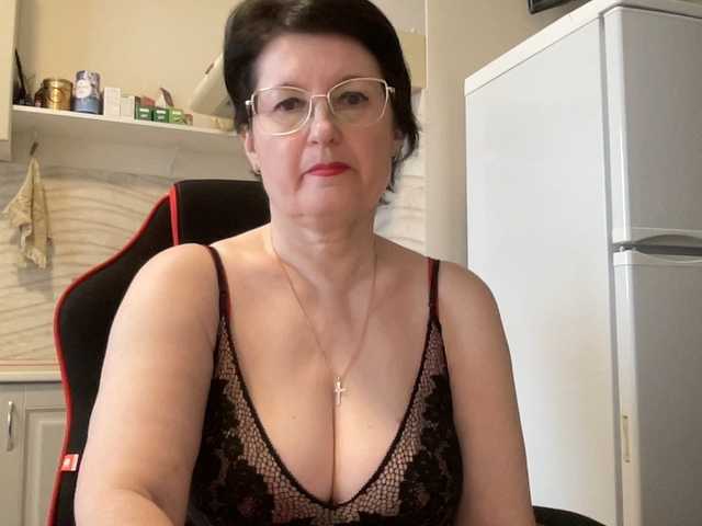 HotMilfPussy's BongaCams show and profile