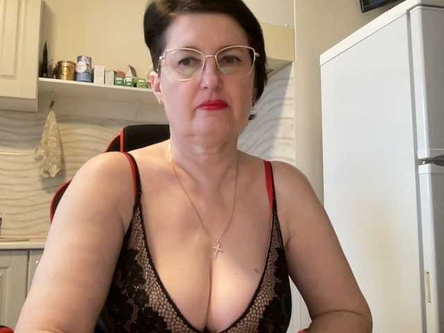 HotMilfPussy's BongaCams show and profile
