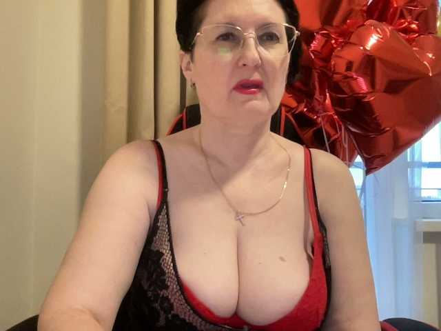 HotMilfPussy from BongaCams