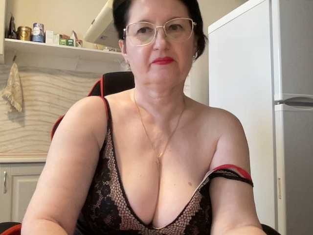 HotMilfPussy's BongaCams show and profile