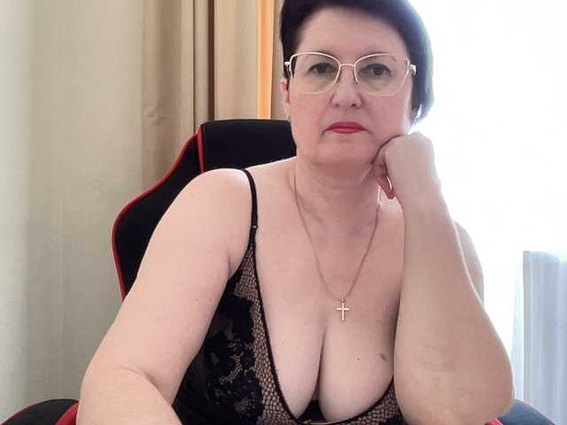  HotMilfPussy chat room