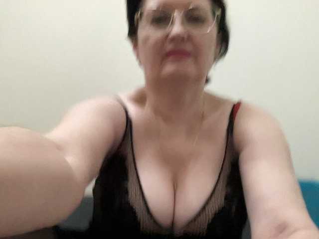 HotMilfPussy's BongaCams show and profile