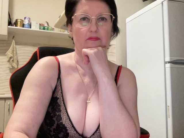 HotMilfPussy's BongaCams show and profile