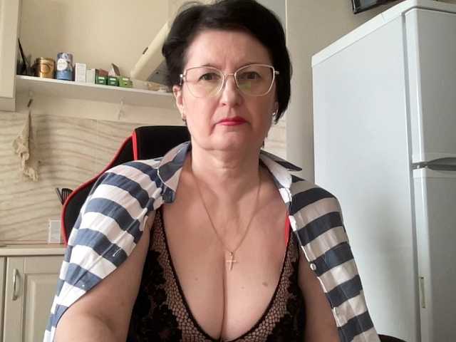 HotMilfPussy's BongaCams show and profile