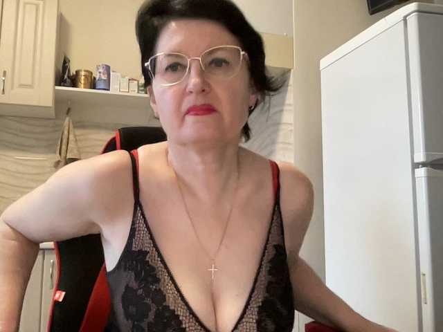 HotMilfPussy's BongaCams show and profile