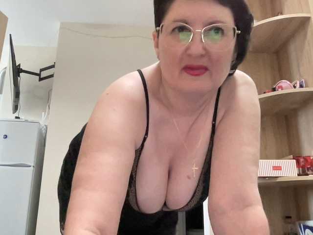  HotMilfPussy chat room