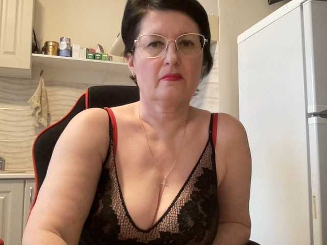 HotMilfPussy's BongaCams show and profile