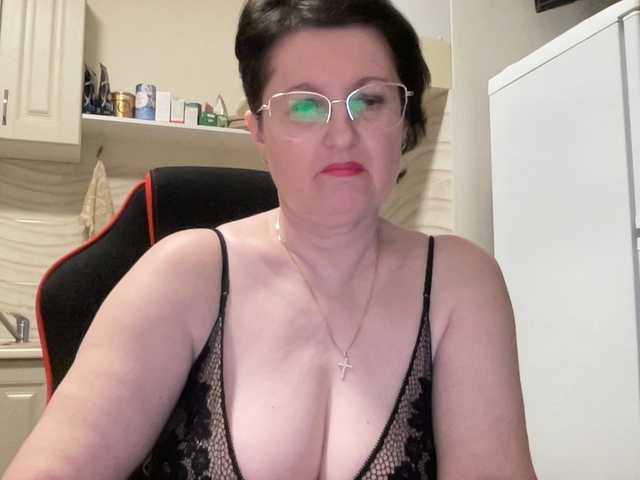 HotMilfPussy's BongaCams show and profile