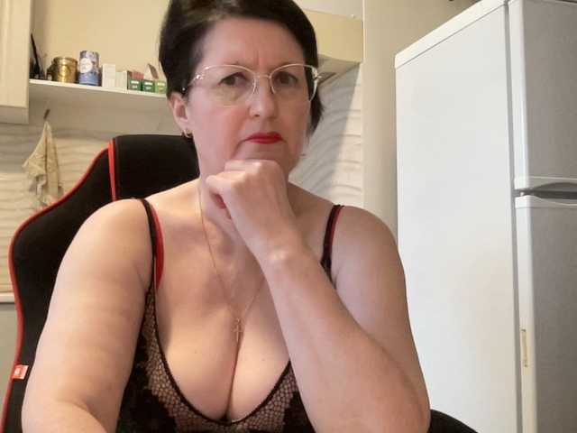 HotMilfPussy's BongaCams show and profile
