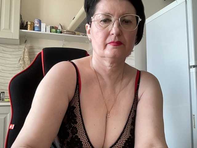 HotMilfPussy's BongaCams show and profile