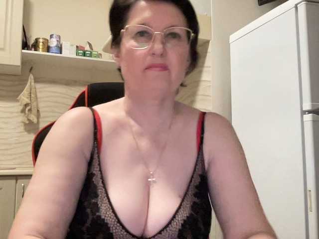 HotMilfPussy's BongaCams show and profile